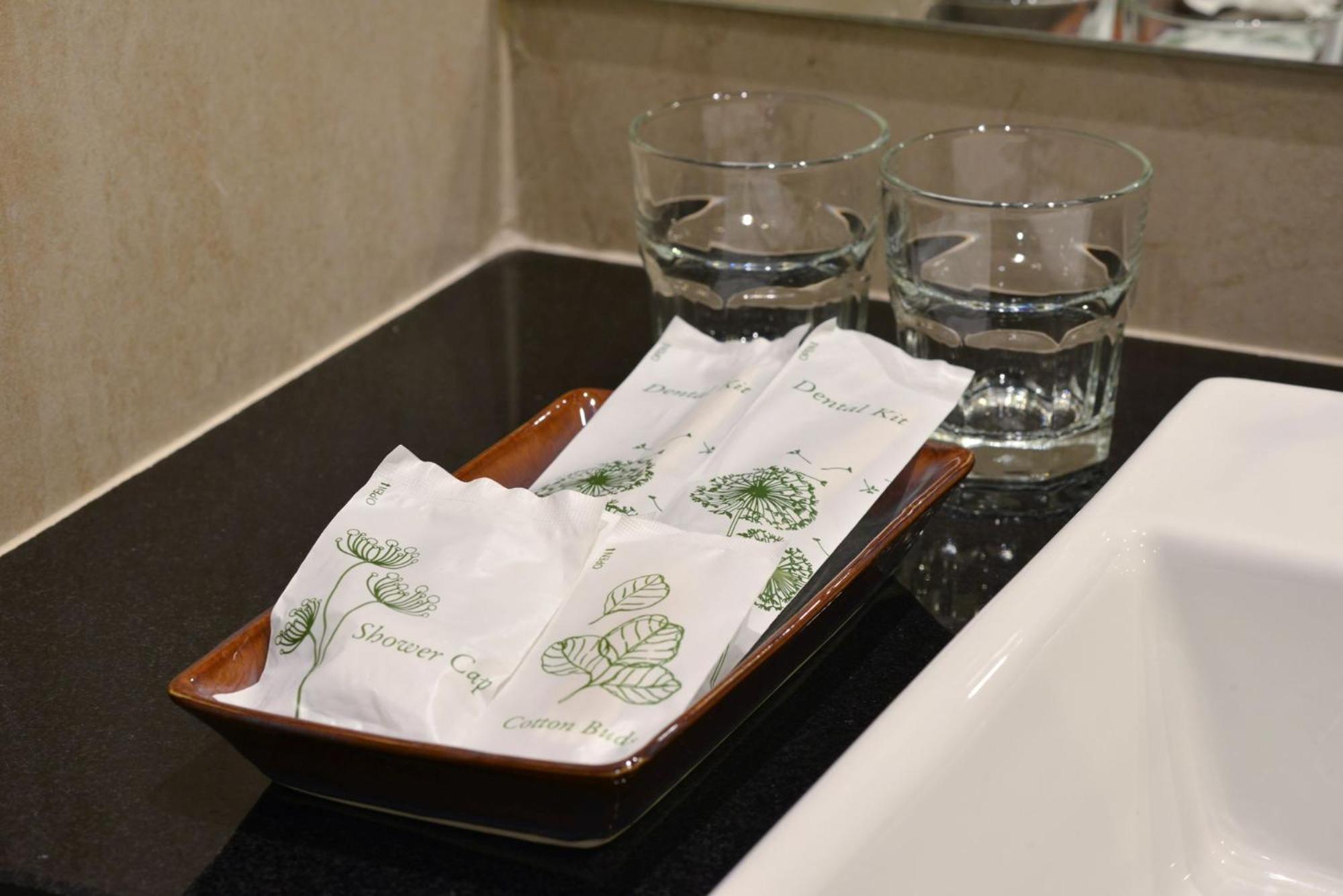 Bedever Boutique Bangkok Hotel - Bts Phra Khanong Dış mekan fotoğraf