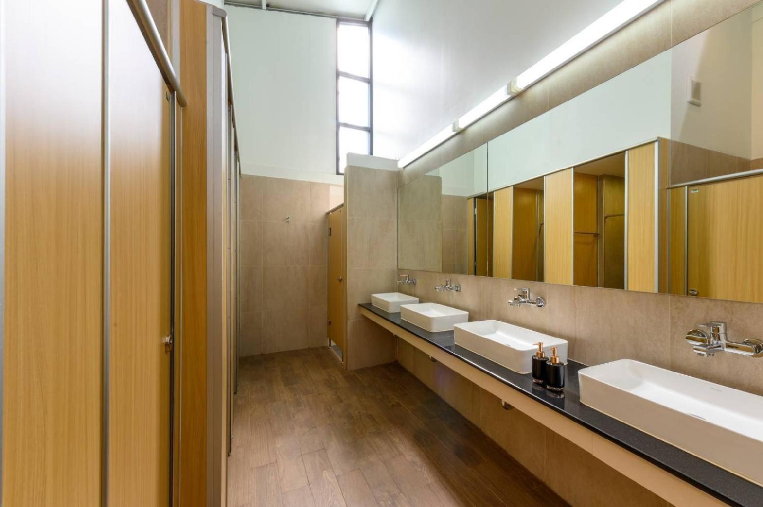 Bedever Boutique Bangkok Hotel - Bts Phra Khanong Dış mekan fotoğraf
